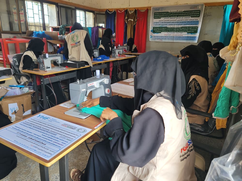 🧵 تدريب 40 نازحة وتوريد 40 ماكينة خياطة في كعيدنة – حجة