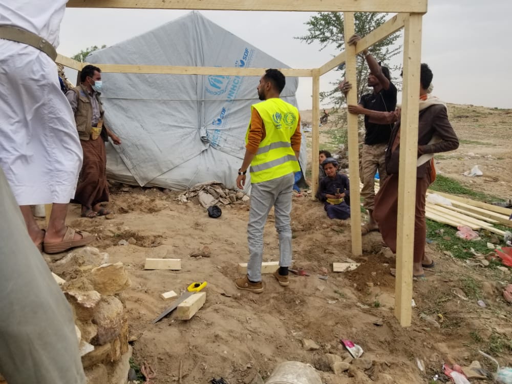 توزيع حقائب ماوئ طارئة ESKs للنازحين الجدد في مخيم شبام الغراس