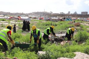 إقامة حملة نظافة في مخيم دحاض ( مديرية خمر ) بمحافظة عمران