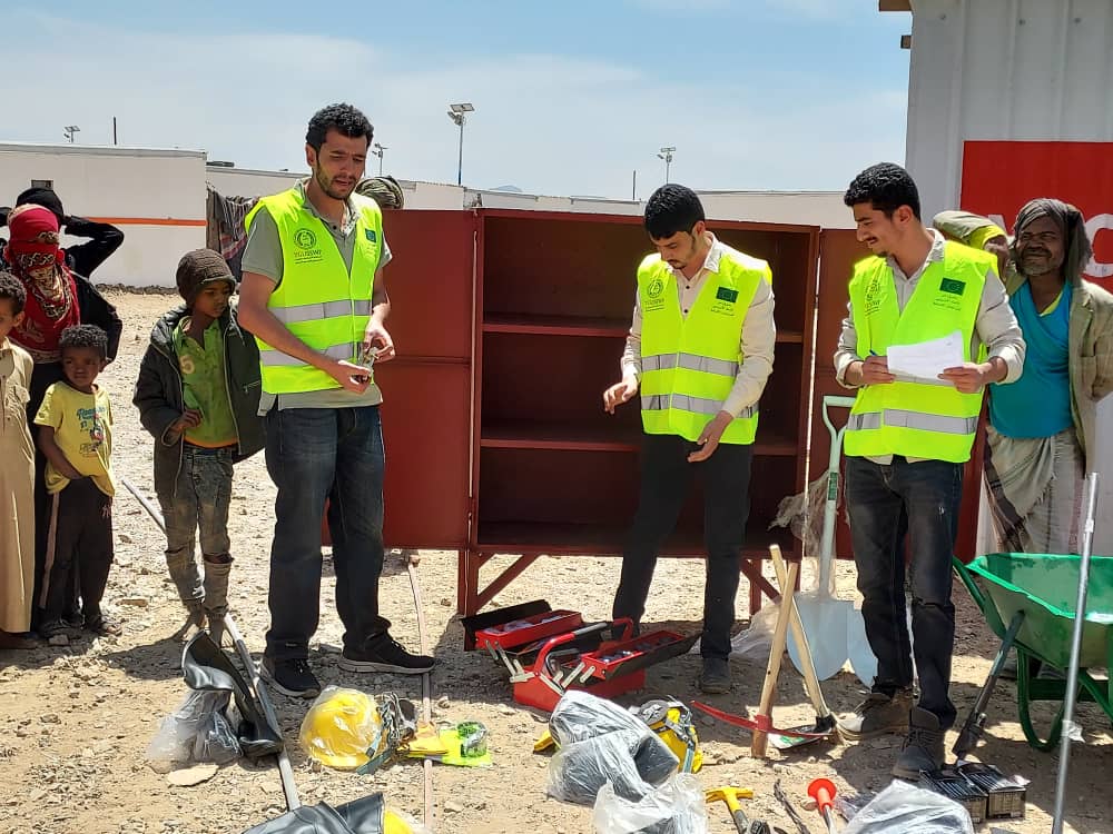 الانتنهاء من توزيع صناديق الصيانة في 7 مواقع للنازحين (محافظة عمران وصنعاء)